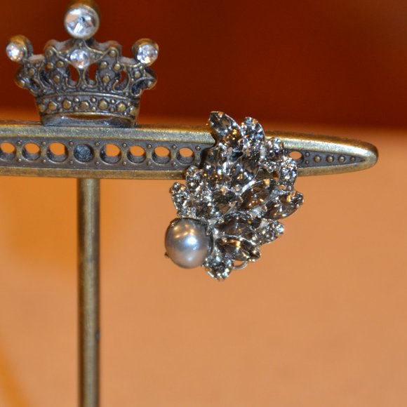 HAUTE COUTURE SIMAN TU BLACK GRAY FLORAL CLUSTER STATEMENT CRYSTAL PEARL EARRING - Picture 5 of 15